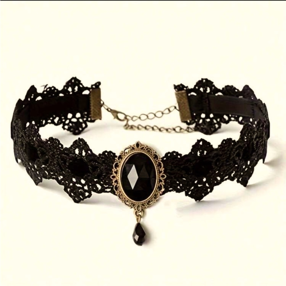 Black Lace Beaded Choker NEW 🏷️